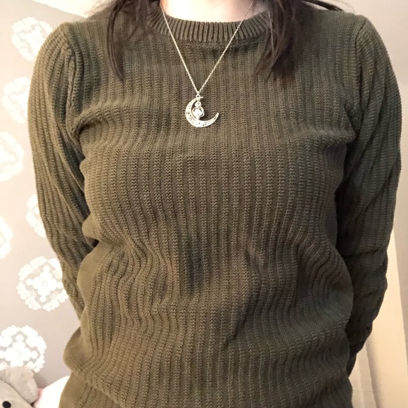 Dark Green Knitted Sweater $25 - Picture 2 of 2